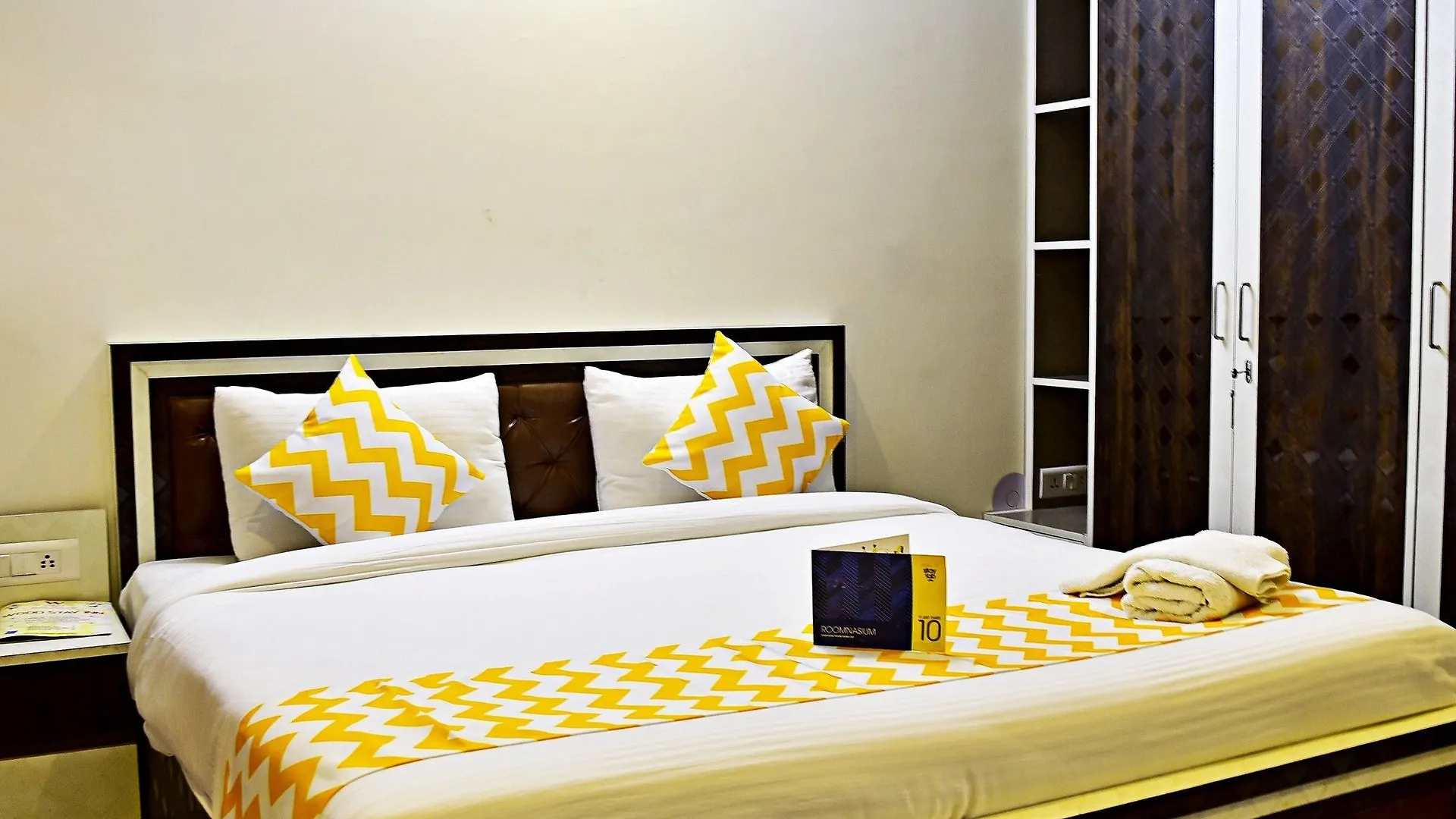 *** Hotell Fabhotel Wood Stay Inn Gurgaon Indien