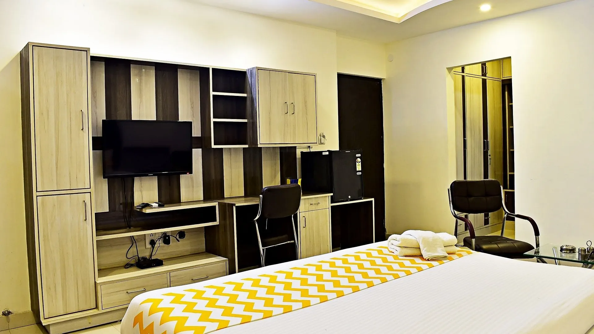 *** Hotell Fabhotel Wood Stay Inn Gurgaon Indien