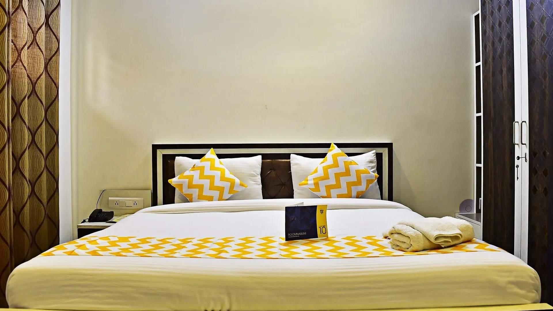 Fabhotel Wood Stay Inn Gurgaon